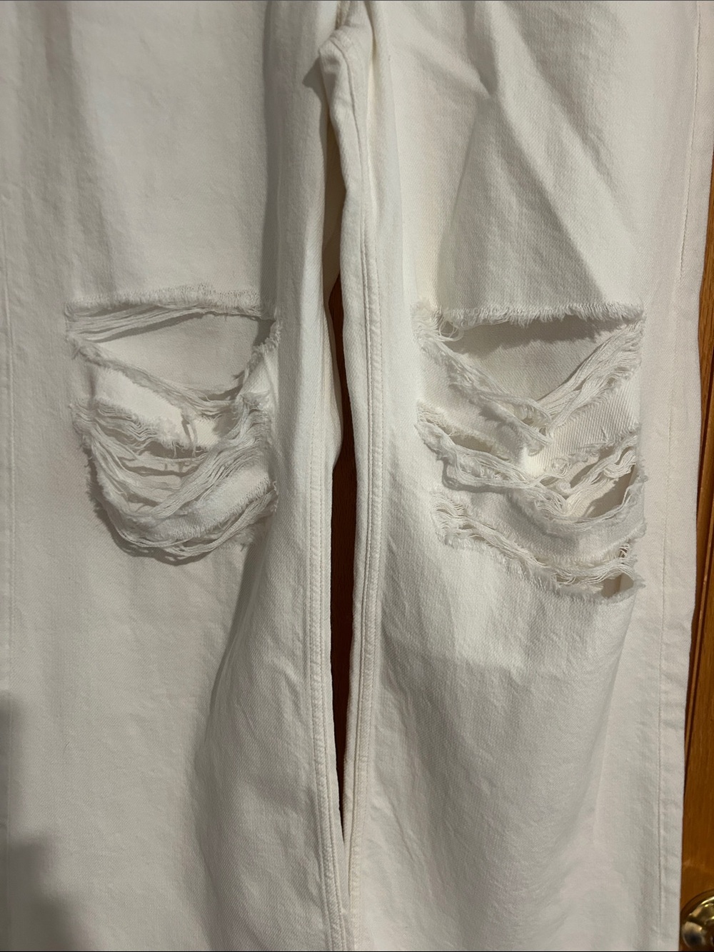 NWT H&M Divided White Distressed Denim Baggy Jeans | Size 2 - Picture 2 of 6